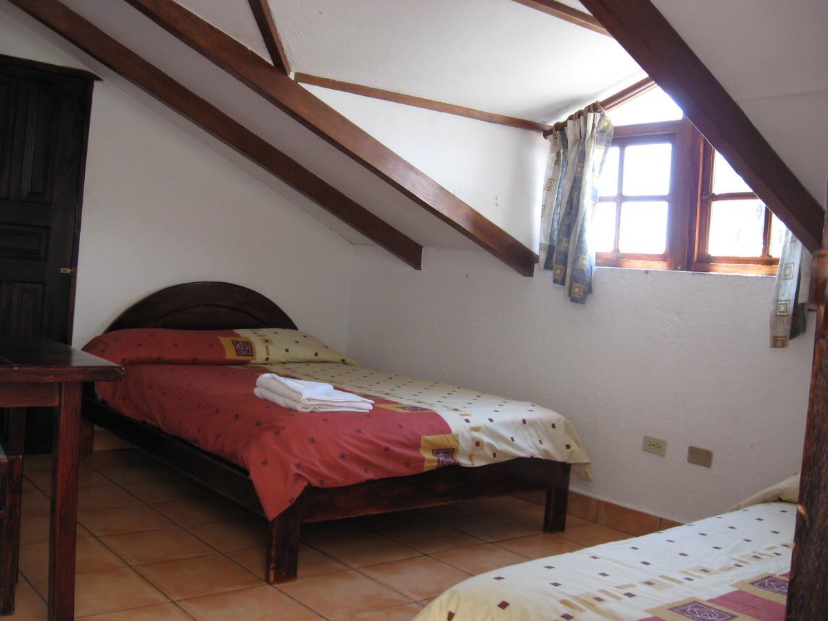 Hostal L'Auberge Inn Кито Экстерьер фото